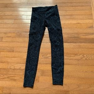 Lululemon speed up tight